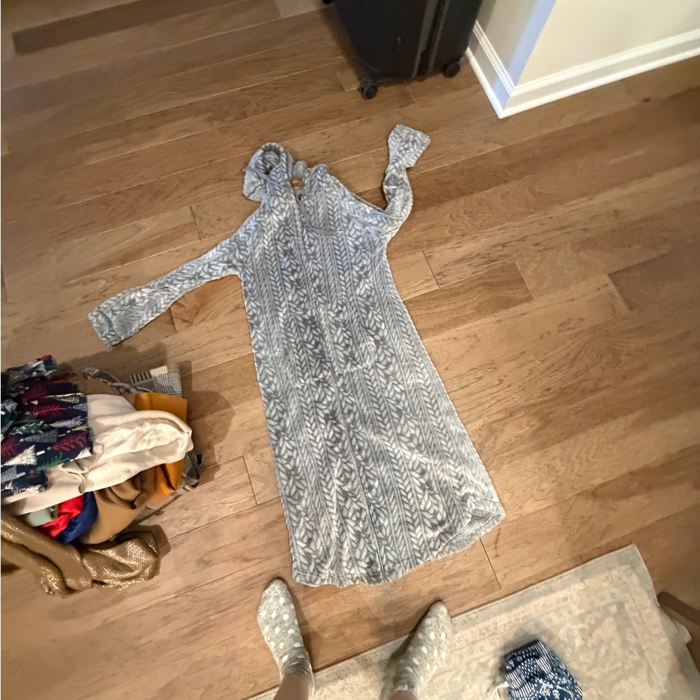 Koolaburra Gray and Brown Robe